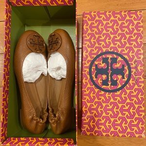 Brand new Tory Burch Minnie travel ballet leather flats